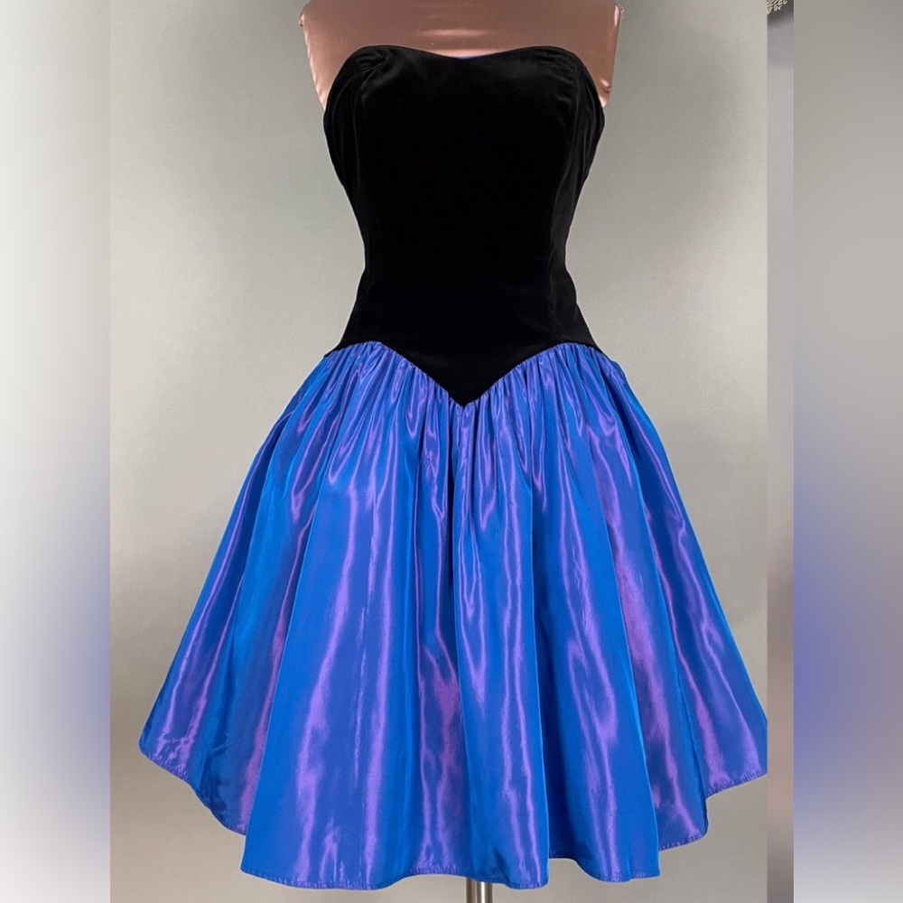 Laura Ashley Vintage Black Velvet & Taffeta Tea Dress Great Britain UK 12, US 10 - Picture 2 of 16